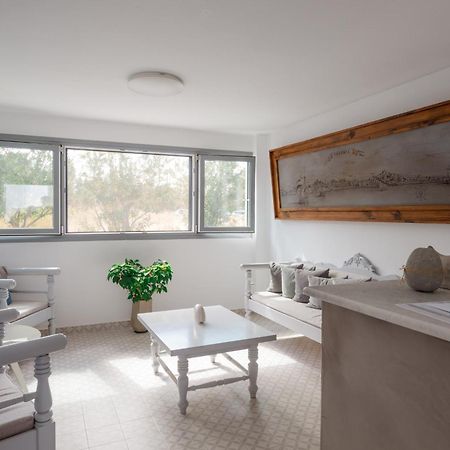 Nautilus Apartments-Suites Páros Eksteriør billede