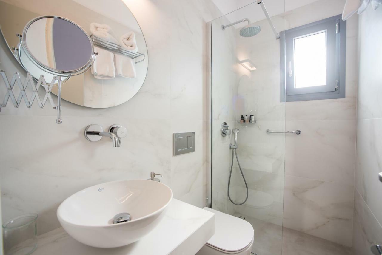 Nautilus Apartments-Suites Páros Eksteriør billede