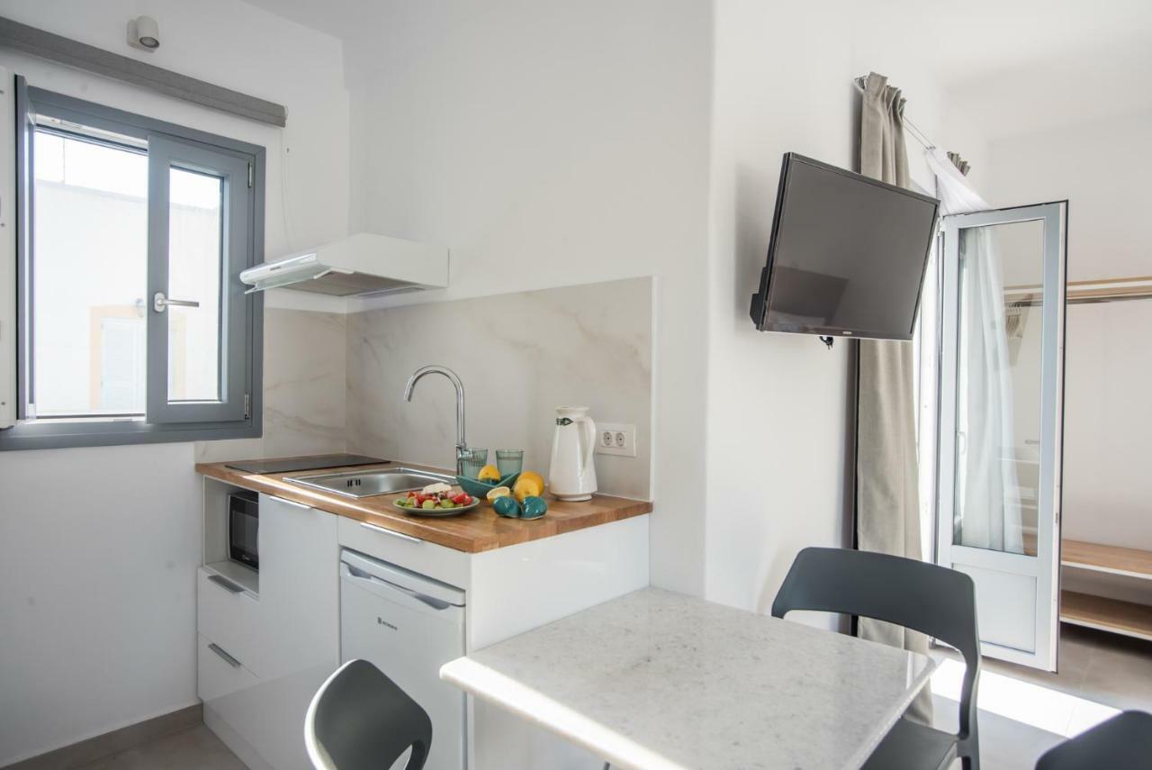 Nautilus Apartments-Suites Páros Eksteriør billede